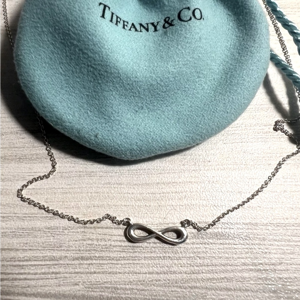 (SOLD) Tiffany and Co Infinity Pendant